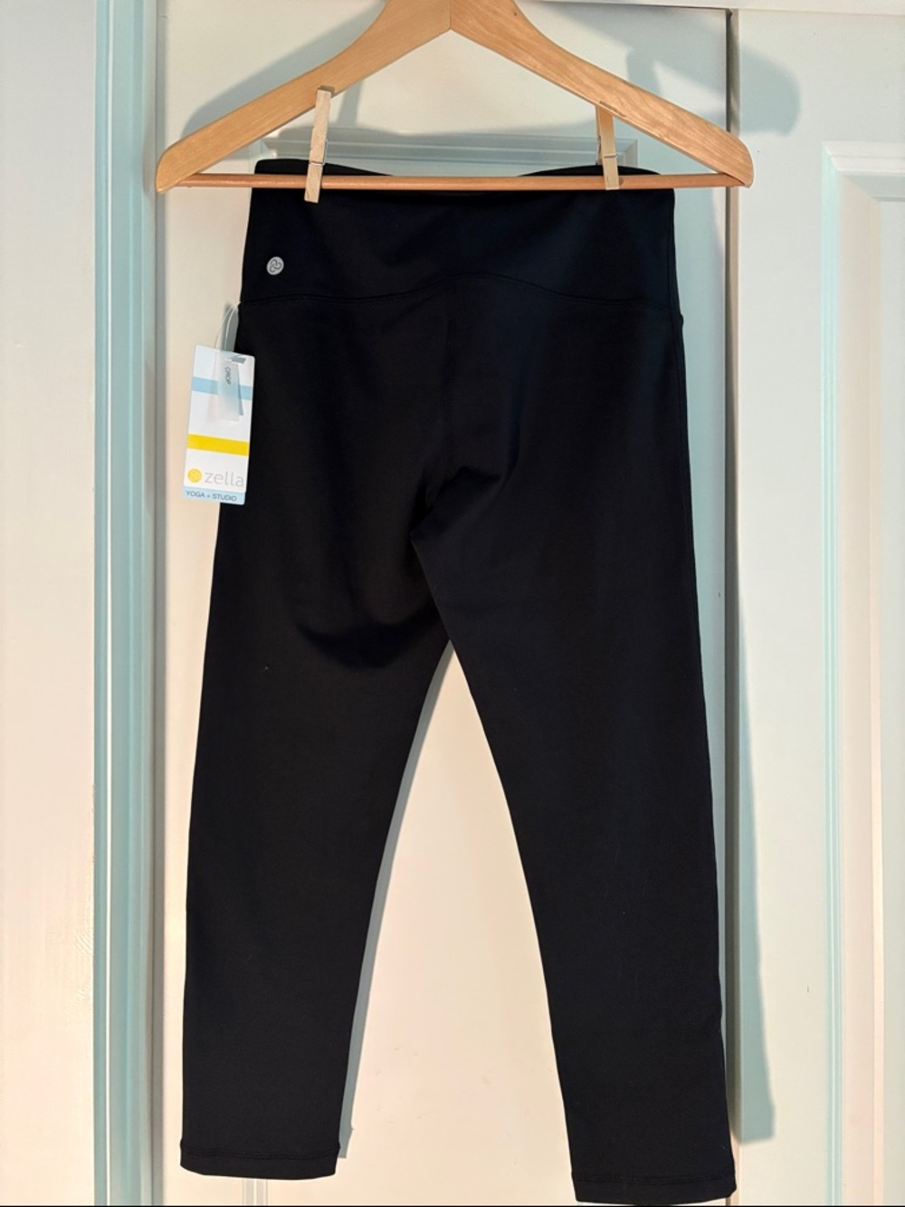 NWT Zella Yoga + Studio High Support Crop Black Leggings - Picture 3 of 12